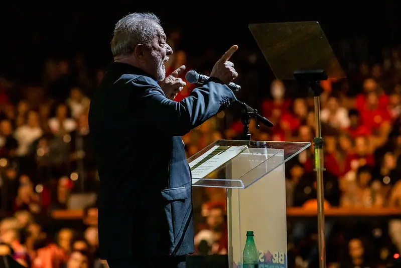 Imagem mostra Lula em evento da Campanha eleitoral de 2022
