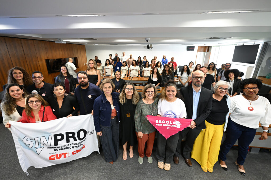 Participantes da Audiência Pública sobre Militarização das Escolas